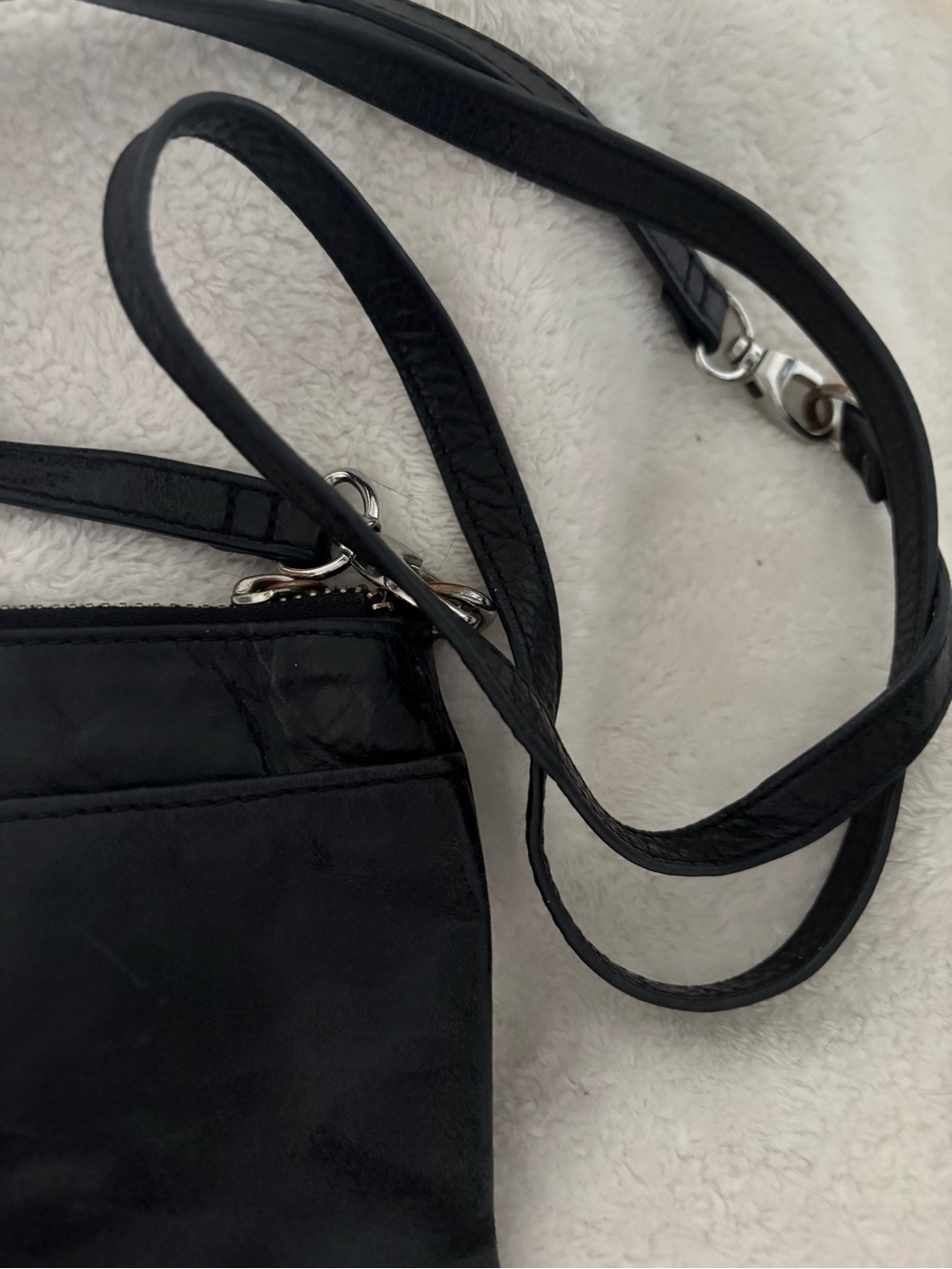 HOBO Mara Black Leather 3-Zipper Crossbody Bag Small - Picture 4 of 6